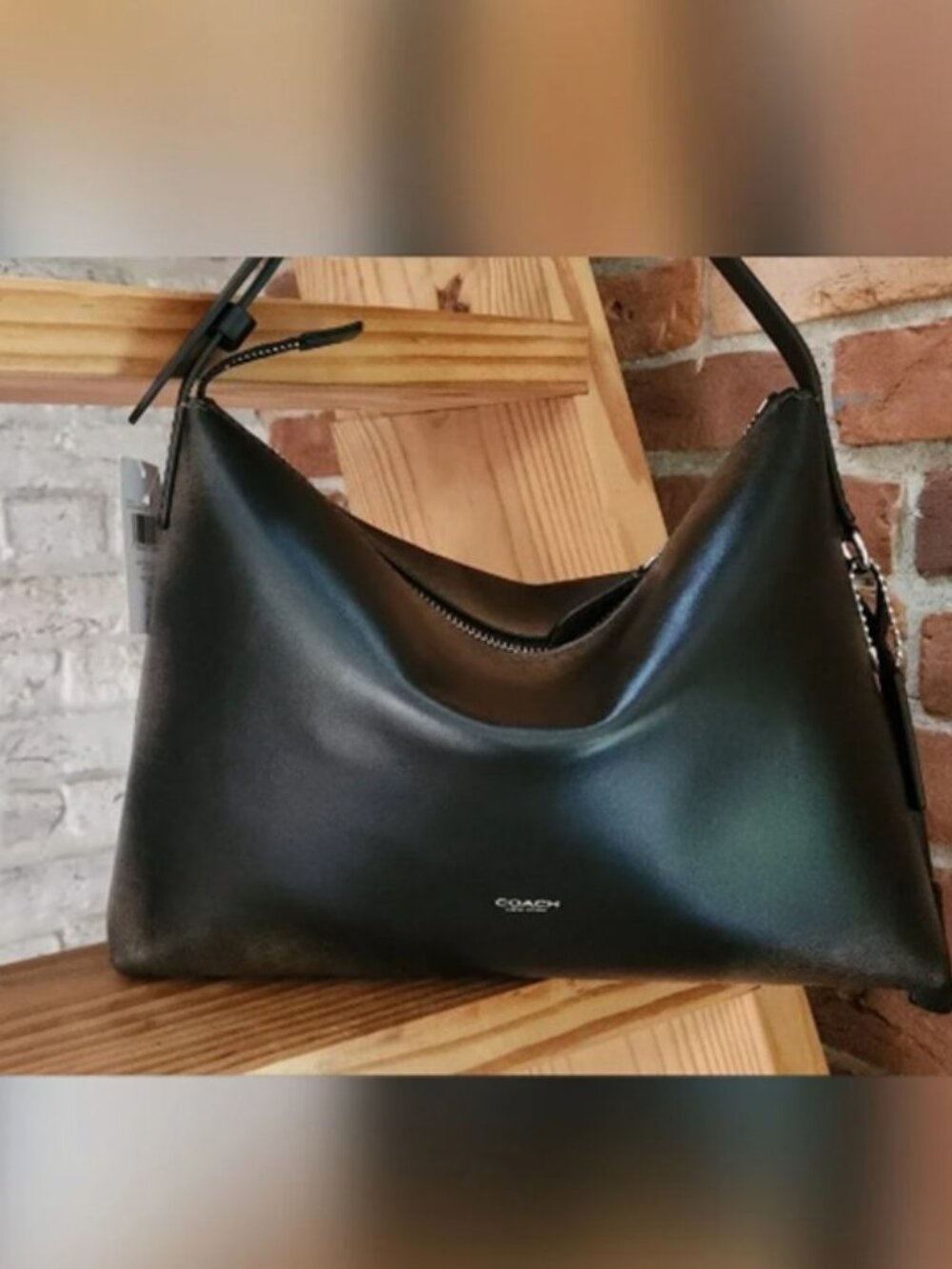 Coach Mott Messanger 33 In Loved Leather
